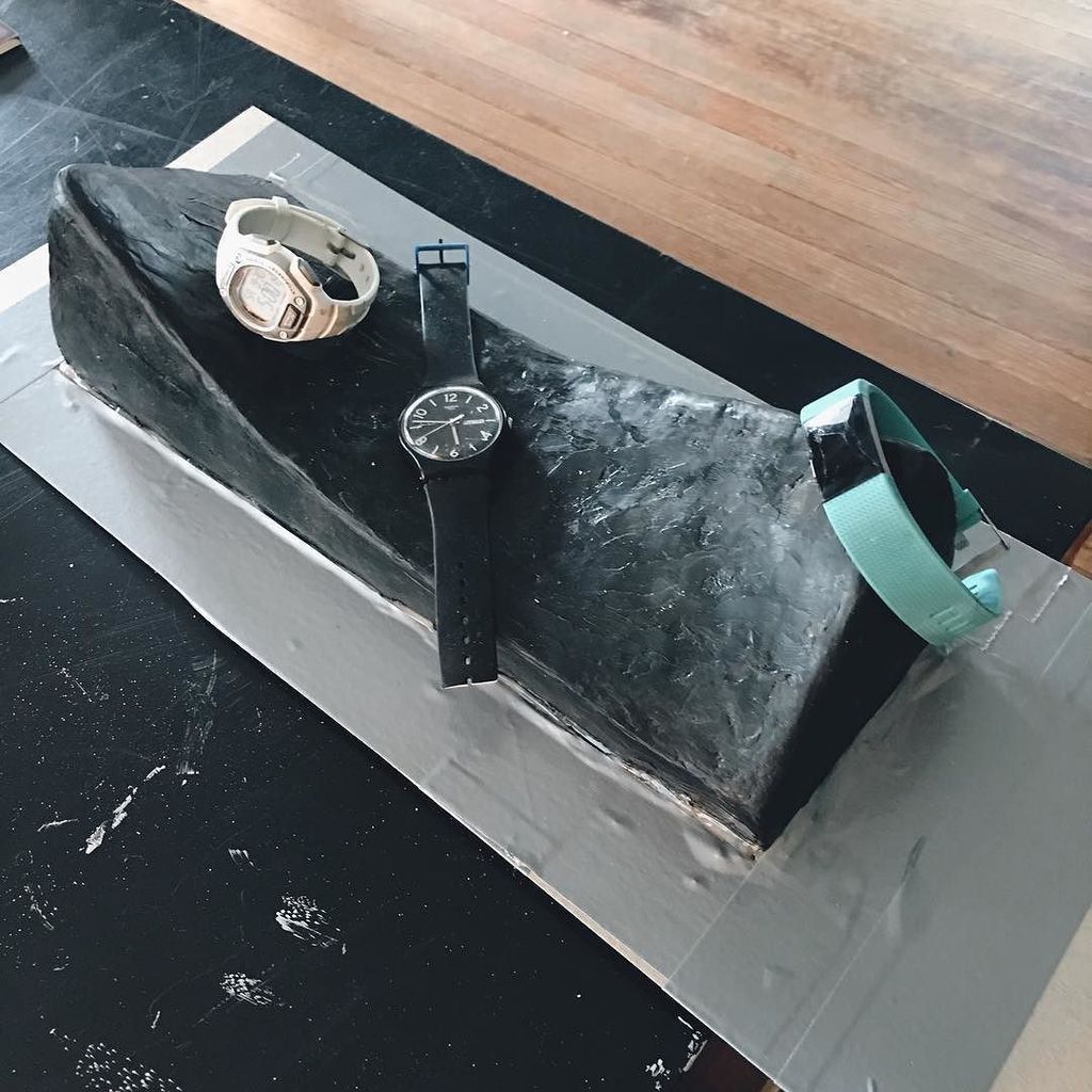 variousmfg's tweet photo. Working on a new piece! It’s a thing to cradle other things. Wonder what I should call it? #concreteart #concreteartisan #originalartwork https://t.co/2S7i1o7BZi