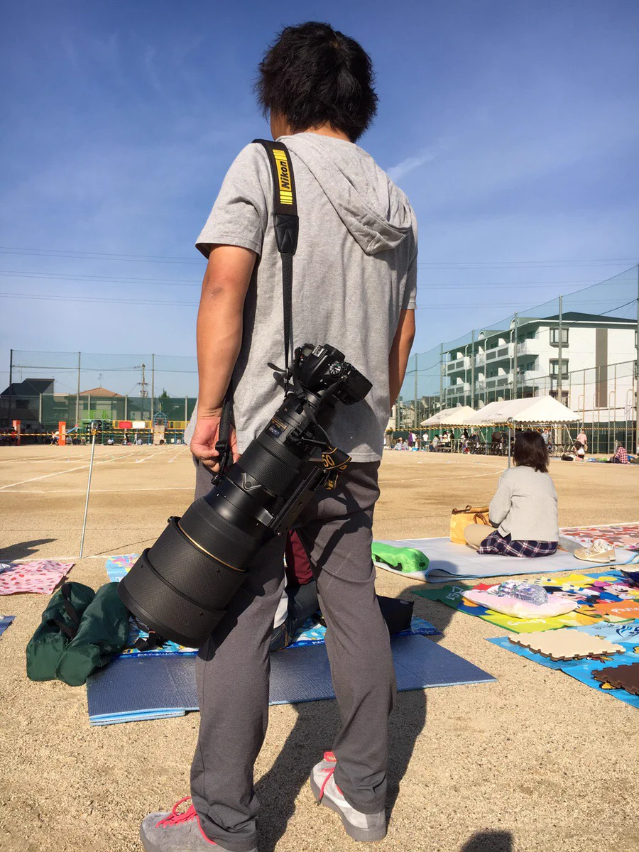 娘への愛はカメラの大きさに比例する？運動会にすごいカメラを持ち込むお父さんｗｗｗ
