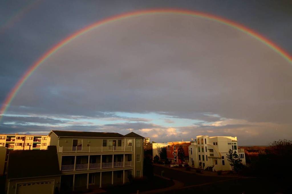 seankardon's tweet photo. Rainbow appears over Brigantine. #brigantine #brigantinebeach #brigantinenj #rainbow #underarainbow #southjerseyisbeautiful📸 #canon📷 #canon… https://t.co/tfmynsR4tE