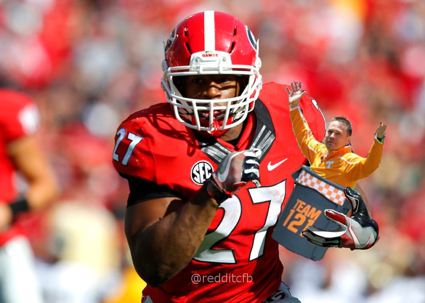 RedditCFB's tweet photo. Nick Chubb taking out the trash in Knoxville #ATD #GoDawgs #Vols https://t.co/HqbxwWAYKN