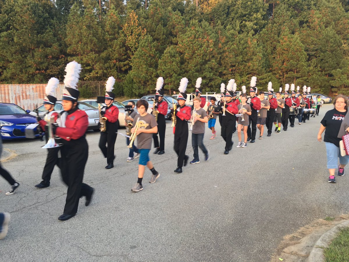 BulldogBand1's tweet photo. @OrangeCoSchools 8th grade 🎺 ready to join CRHS Friday night lights! 🏈 https://t.co/NqbX0Oazj3