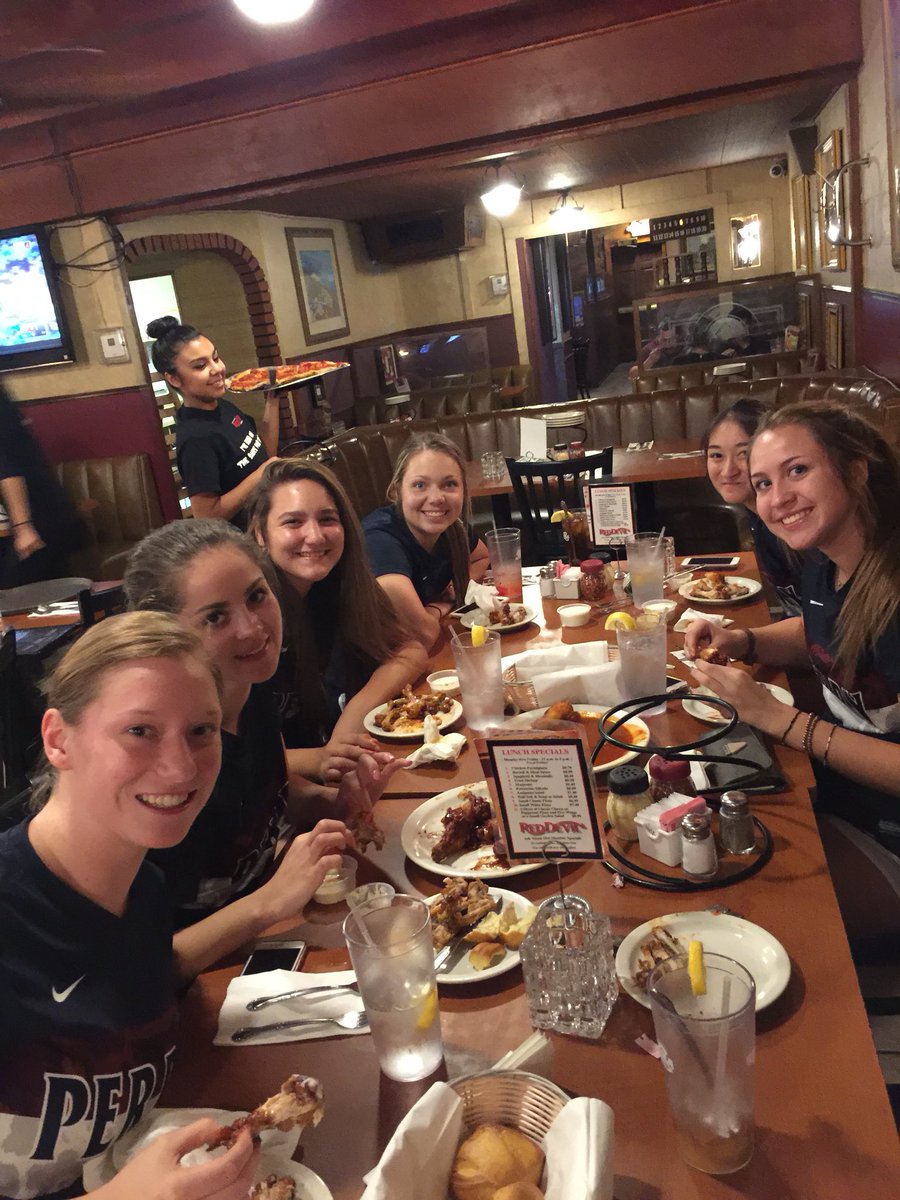 PerryBadminton's tweet photo. Great Pizza and wings after playing a great tournament #reddevilpizza https://t.co/FHqIrPklrk