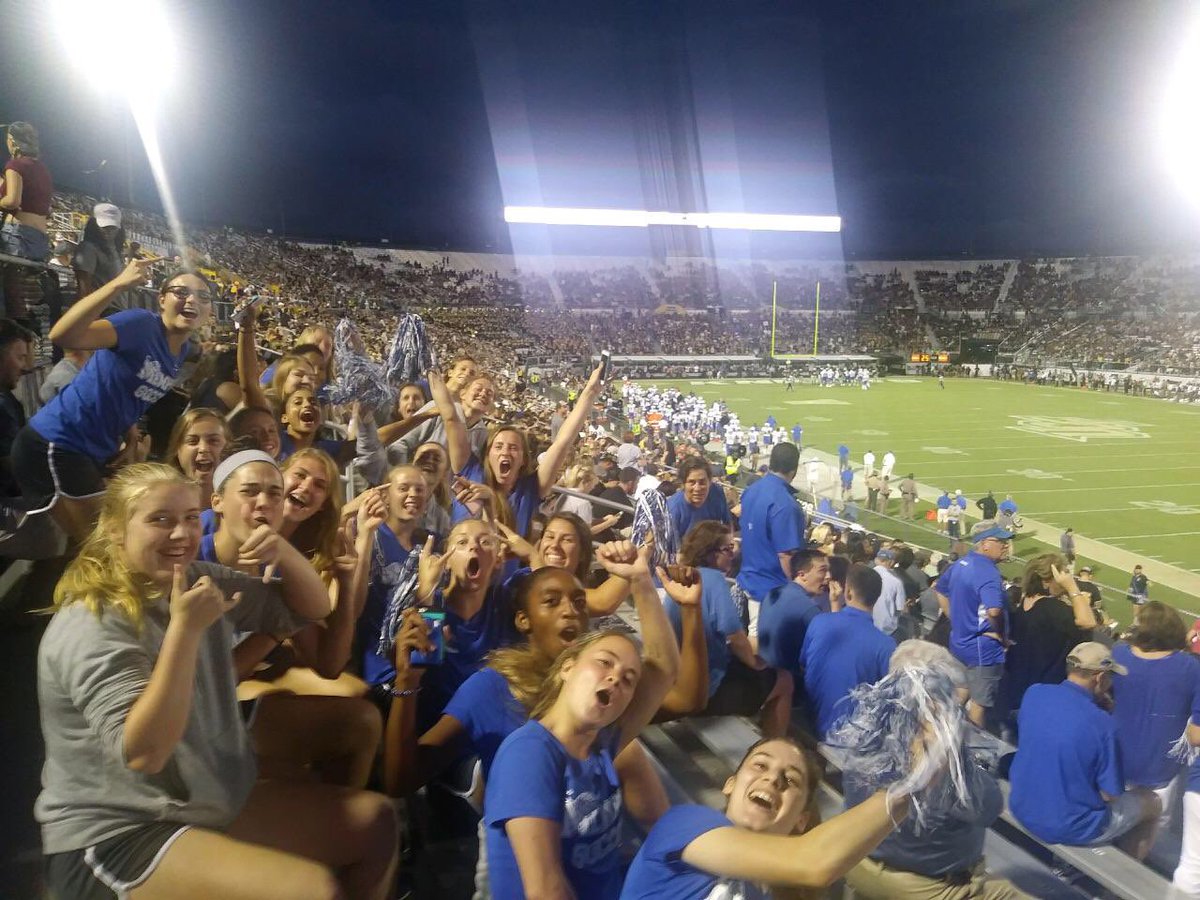 MemphisWSoccer's tweet photo. #GoTigersGo! Supporting @MemphisFB while in Florida! https://t.co/ARq8avoMSu