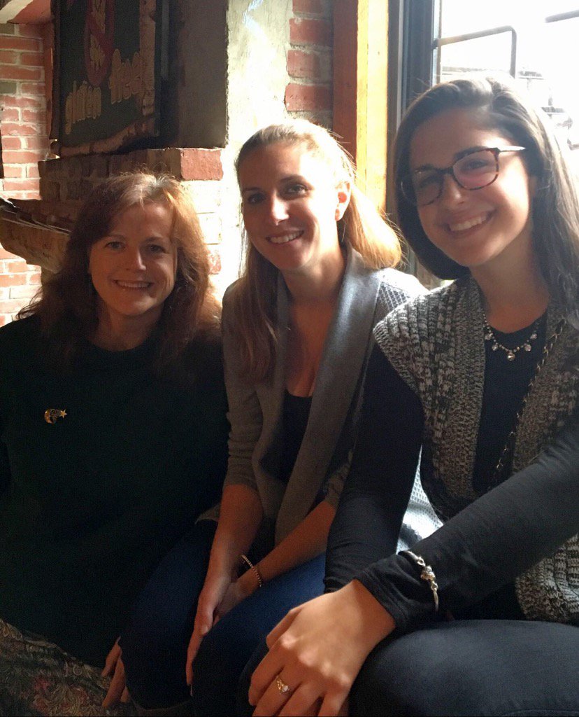 najr's tweet image. #awesomized love these ladies