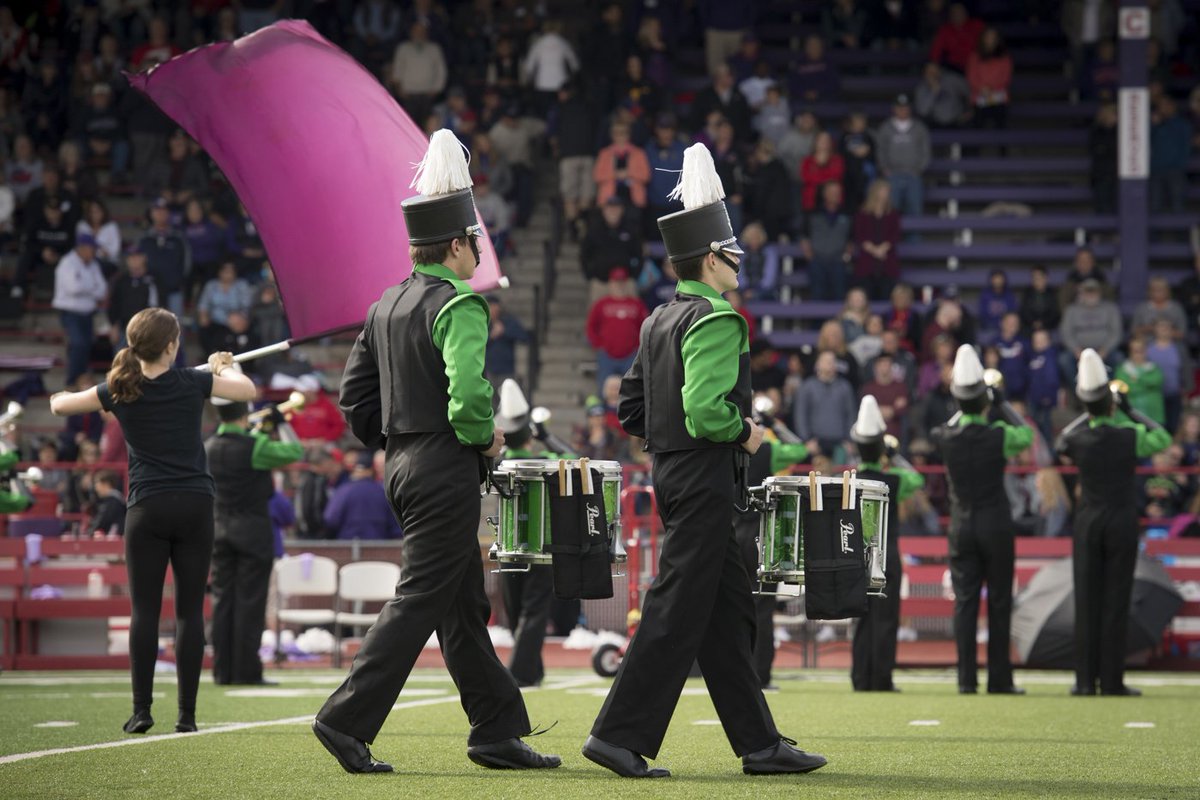 LinfieldBand's tweet photo. We loved having the @TigardTigers Marching Band perform at Linfield today! https://t.co/XvAlTxq7Y2