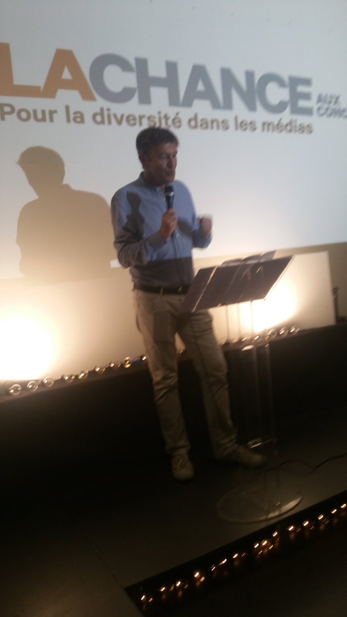 Nassima_OUAIL's tweet photo. Merci La @ChanceOconcours et encore un bel anniversaire à toi ! Une soirée inoubliable ! 😚❤👏🎂🎉 #10anslacac #YesWeCac poke @MarcEpstein_ https://t.co/2FUH6oh4g1