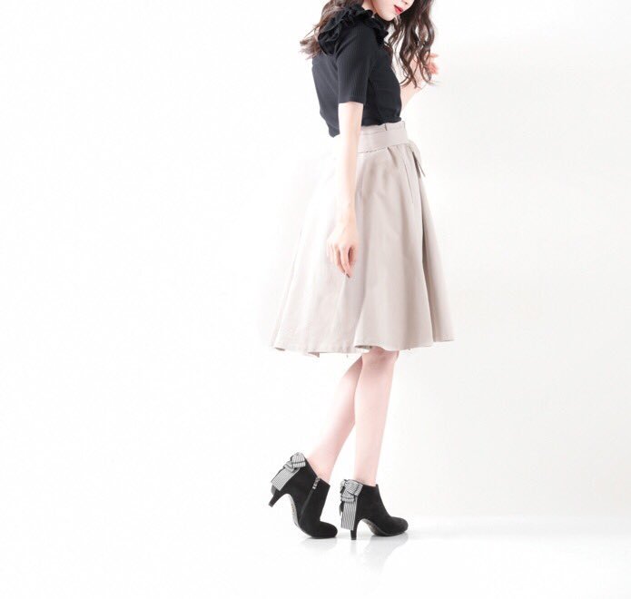 mayla_classic's tweet photo. 【フォロー&amp;RTで応募完了】
心ときめくストライプリボンと
優美なシルエット
Rozerk Favori - ロザーク・ファヴォリ -
を 抽選で1名様にプレゼント
締切 10/21
https://t.co/sVf42VjTBL
#マイラアイテムプレゼンツ https://t.co/Xmyi115qZI