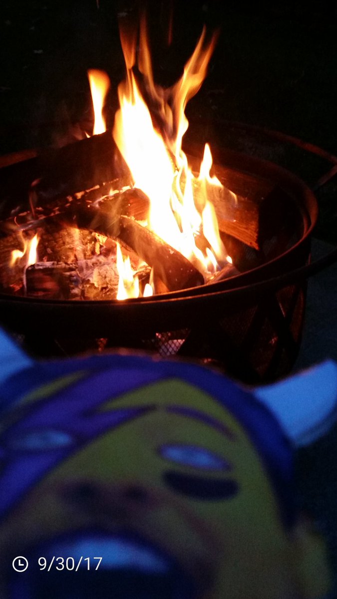 DrunkJonKriesel's tweet photo. BONFIRE CELEBRATING P.J. FLECK'S FIRST BIG TEN VICTORY AS COACH OF THE GOPHERS!!!
HOW MUCH DID WE WIN BY ANYWAY???
#ROLLTHEBOAT https://t.co/Y4aDPz0R0M