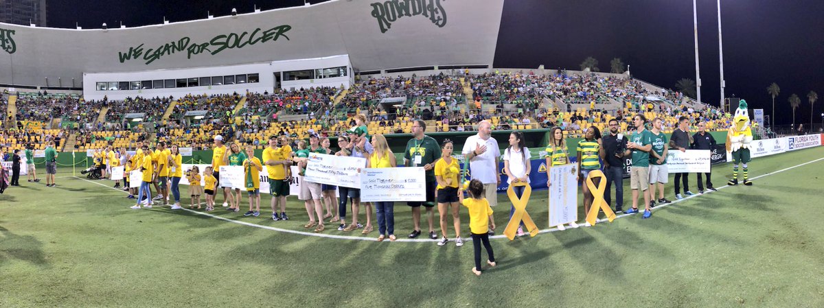 🎗 Proud to go #GoldTogether tonight with the <a href="/TampaBayRowdies/">Tampa Bay Rowdies</a> as we help #KickChildhoodCancer! 🎗@USL