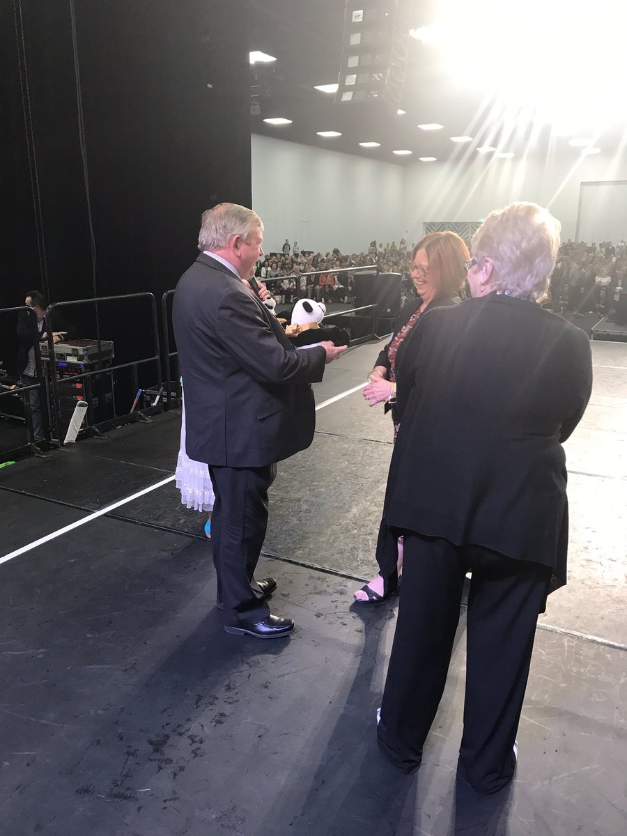aidalivecomm's tweet photo. Our Patron Janice Currie Henderson thanks Francis Curley and John Cullinane for their support of our Championship #AIDC2017 https://t.co/2rpoMYPkrN