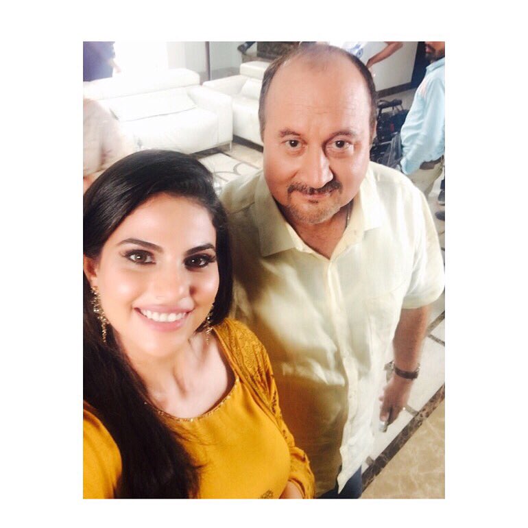 Another TVC added in Kitty ! It was fun shooting with #RajuKher 😃 .. #MyDadfortheday .. ComingSoon 😎 
#commercialartist #kritikasobti #tvad