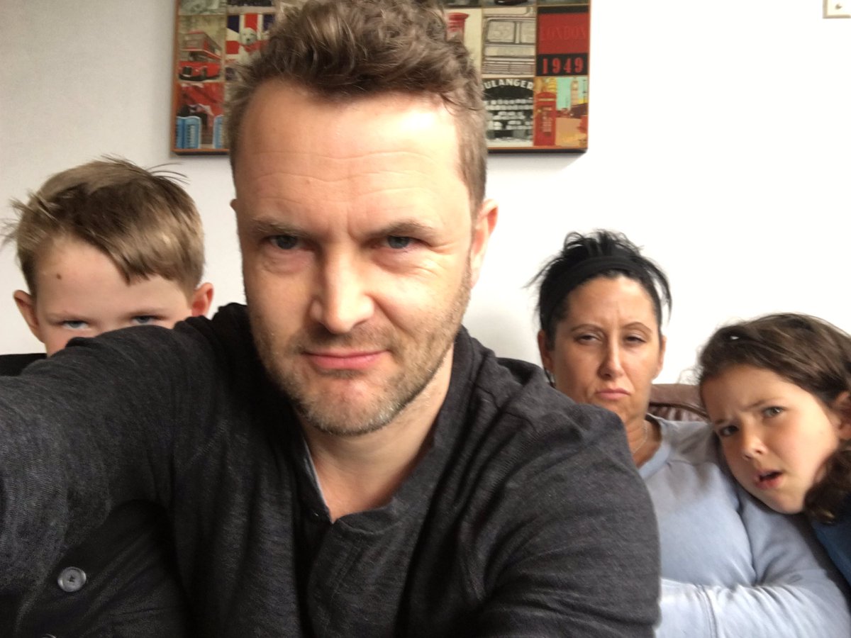 makeminecount's tweet image. Thanks @Telstra ruining another weekend for our family. #stilldroppingouteverytenmins #itsabatteryonCANissue