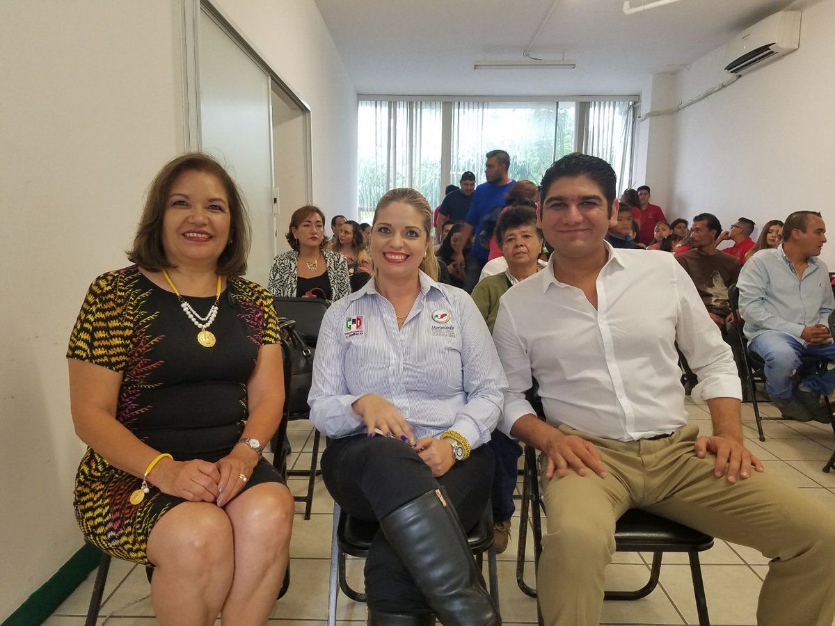 MTGUADALAJARA's tweet photo. Presentes  en la Toma de Protesta de Carlos Antonio Vázquez  como Secretario de la Juventud Teritorial en Zapopan
#somoslafuerzaqueviene https://t.co/tALRrcK2Yg