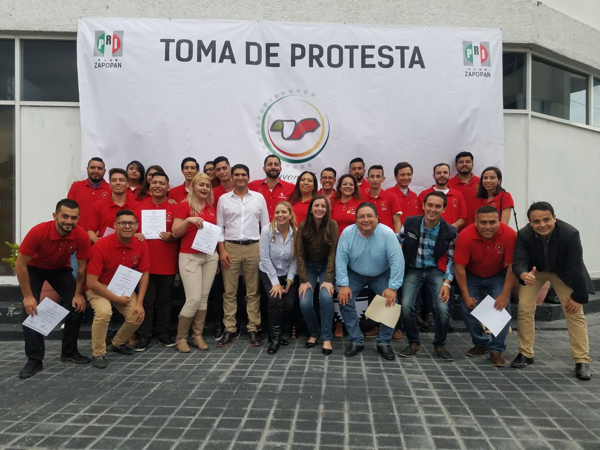 MTGUADALAJARA's tweet photo. Presentes  en la Toma de Protesta de Carlos Antonio Vázquez  como Secretario de la Juventud Teritorial en Zapopan
#somoslafuerzaqueviene https://t.co/tALRrcK2Yg