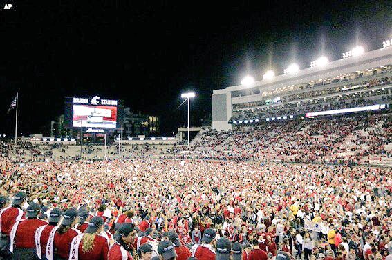 CoachRoyM's tweet photo. I can’t help but THANK all the fans and students last night for an amazing atmosphere! MARTIN STADIUM was ROCKIN! #Wazzu!💯💯 #GoCougs! https://t.co/GH6IpXlJfE