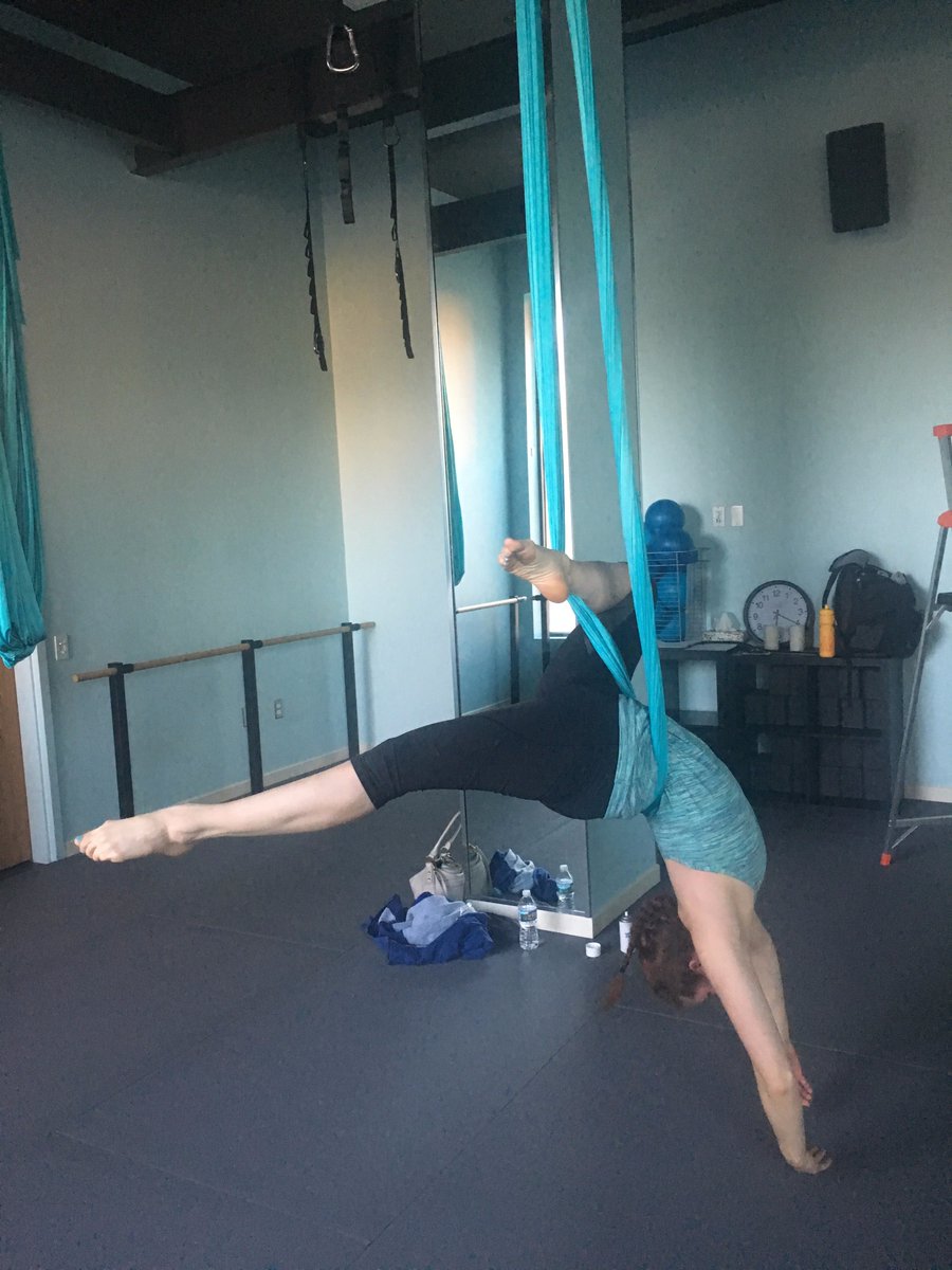 dancing_markers's tweet photo. Latest blog on my first experience with #aerial! https://t.co/WXCMiM9PiY #aerialsilk #dmvdance #dancingwithmarkers https://t.co/hsQiiND3zL
