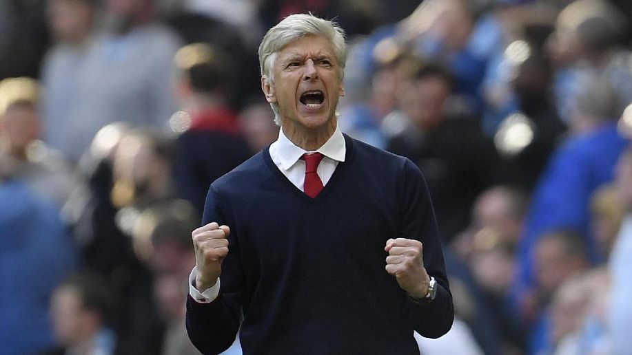 Jika menang mlm ini maka Arsene Wenger akan mencatat kemenangan atas 45 tim PL yg berbeda, melewati catatan Alex Ferguson. Rekor. #AFCvBHA