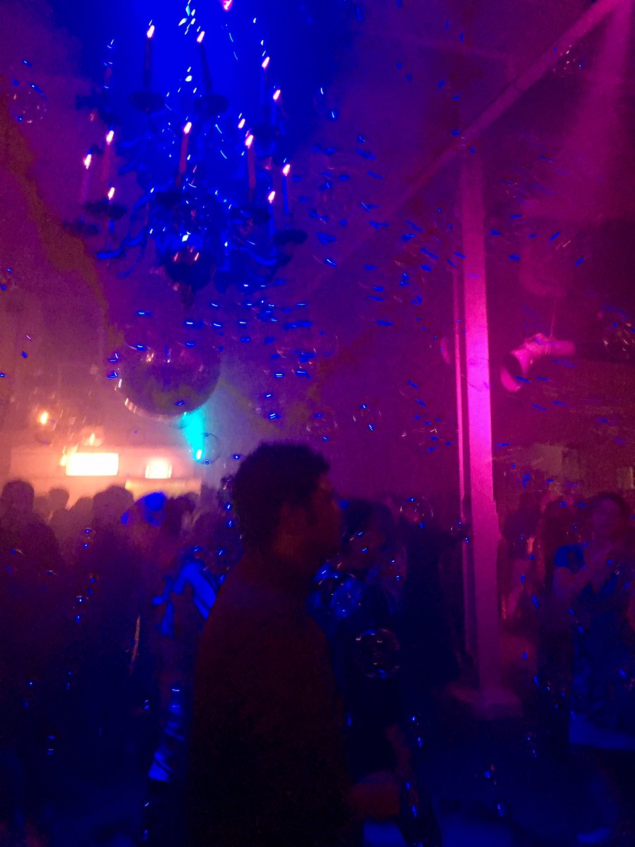 Was weer geweldig <a href="/Kunstnacht_DB/">Kunstnacht Den Bosch</a> bij #kaaihallen en <a href="/werkwarenhuis/">WERKWARENHUIS</a> op terrein <a href="/Tramkade/">Tramkade</a> in <a href="/shertogenbosch/">'s-Hertogenbosch</a>