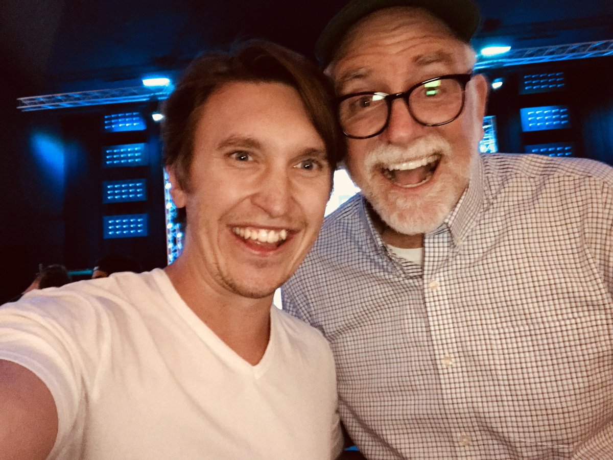 DanielKKNelson's tweet photo. Hey @realDonaldTrump I met @bobgoff tonight and he agrees that you should invite me to the White House. #PrayInTheOvalOffice https://t.co/V9zBy5Xr8f