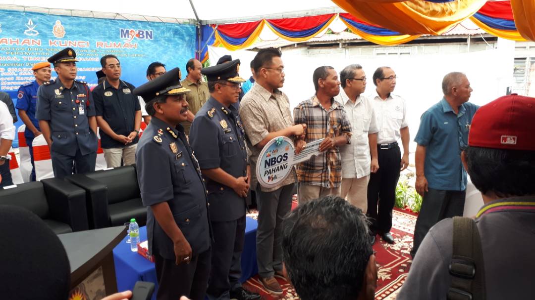 Hari ini sy berada di Pahang bagi Majlis Serahan Kunci Rumah oleh YB Dato Sri Mohd Sharkar, EXCO N.Pahang merangkap ADUN Lanchang Pahang