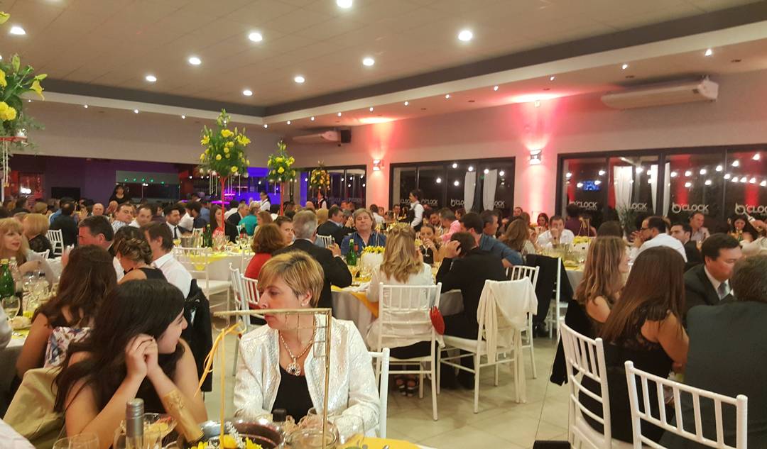 LichiScarlatto's tweet photo. #RioTercero estamos compartiendo la cena anual del #CeCISA https://t.co/wd45yIG5KF