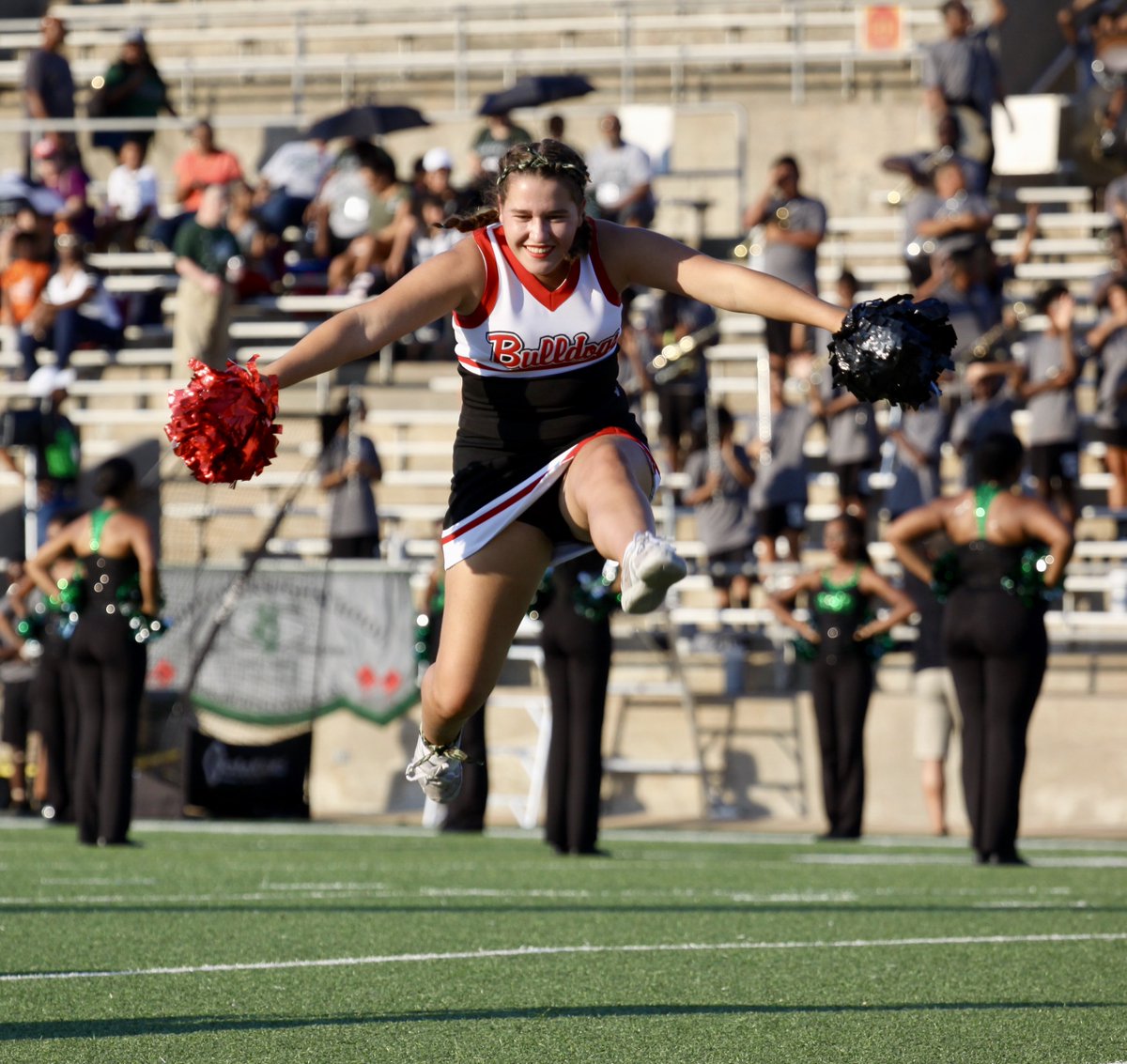 _ahsyearbook's tweet photo. @AustinCheer Go Bulldogs!❤️ https://t.co/BAcjIyIole