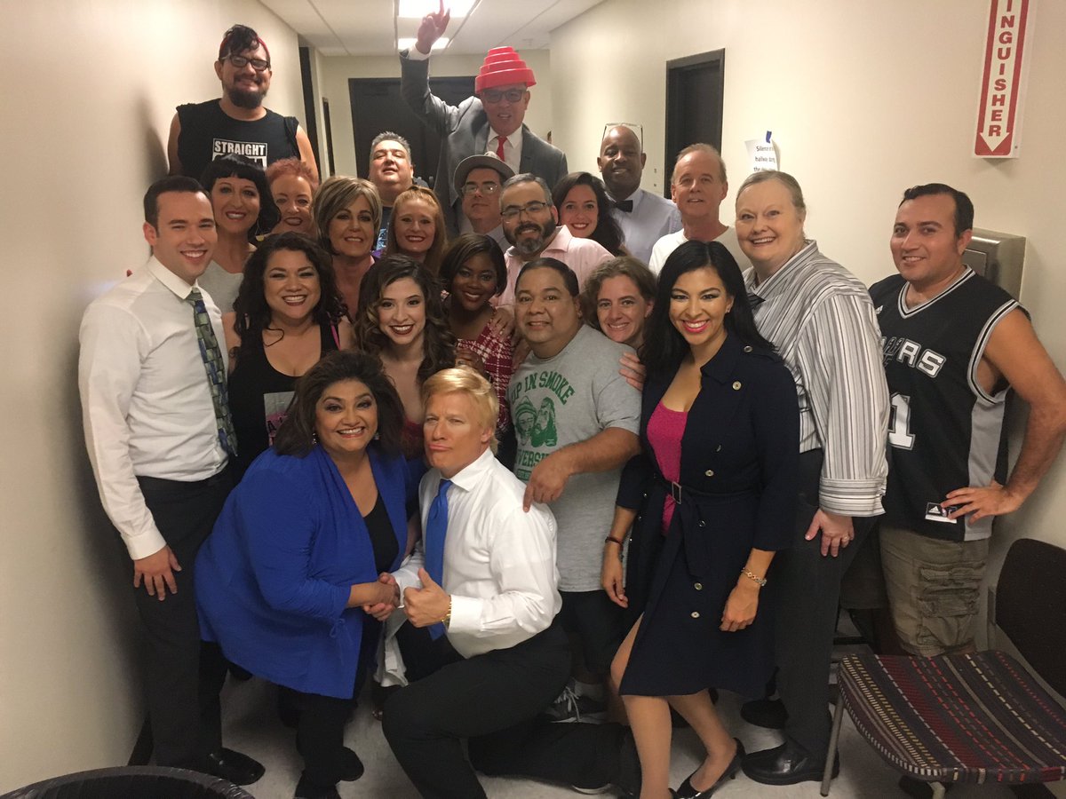 AshleiKing's tweet photo. The #Gridiron2017 cast!! https://t.co/gjMGQ137Z8