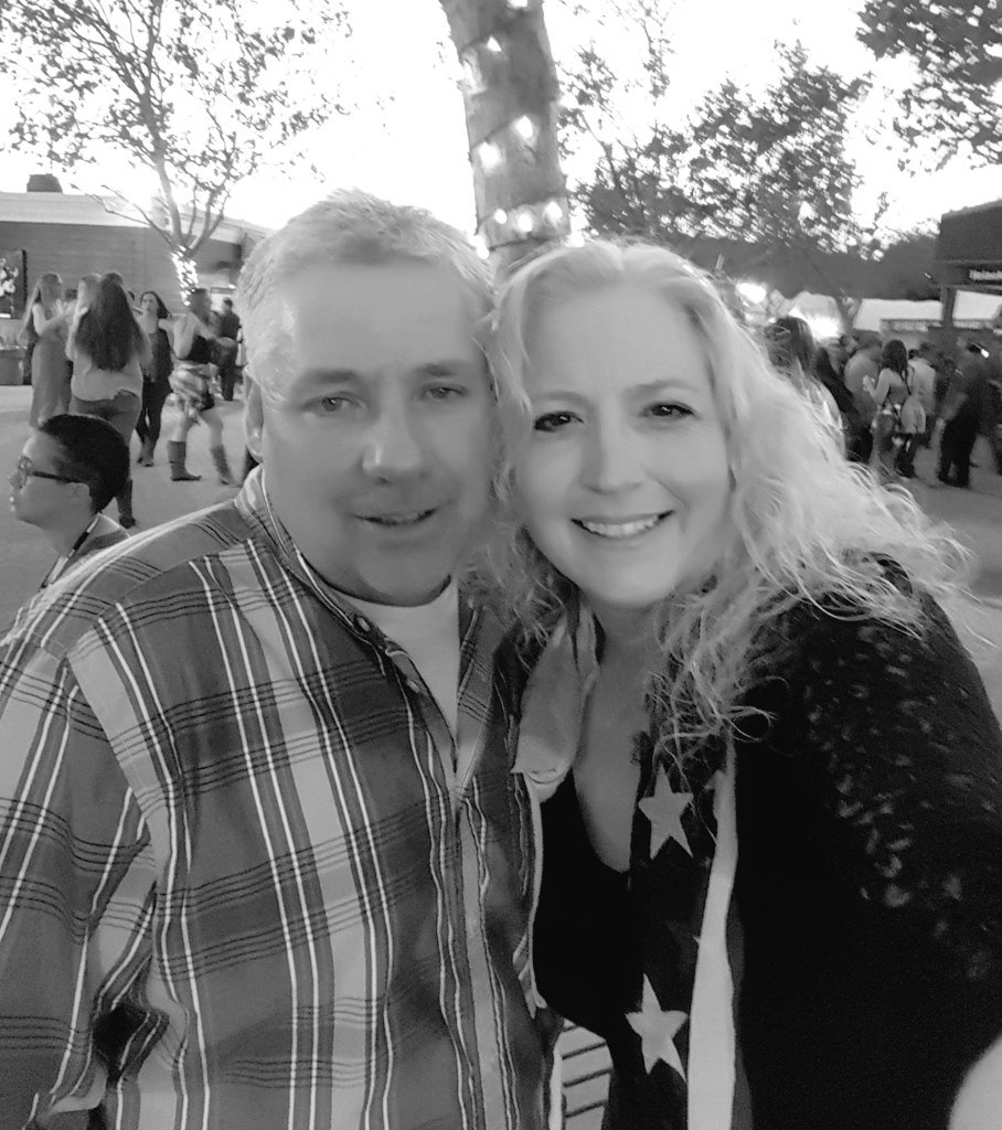 deannakane32's tweet photo. #jasonaldean https://t.co/SewLnUqQWa