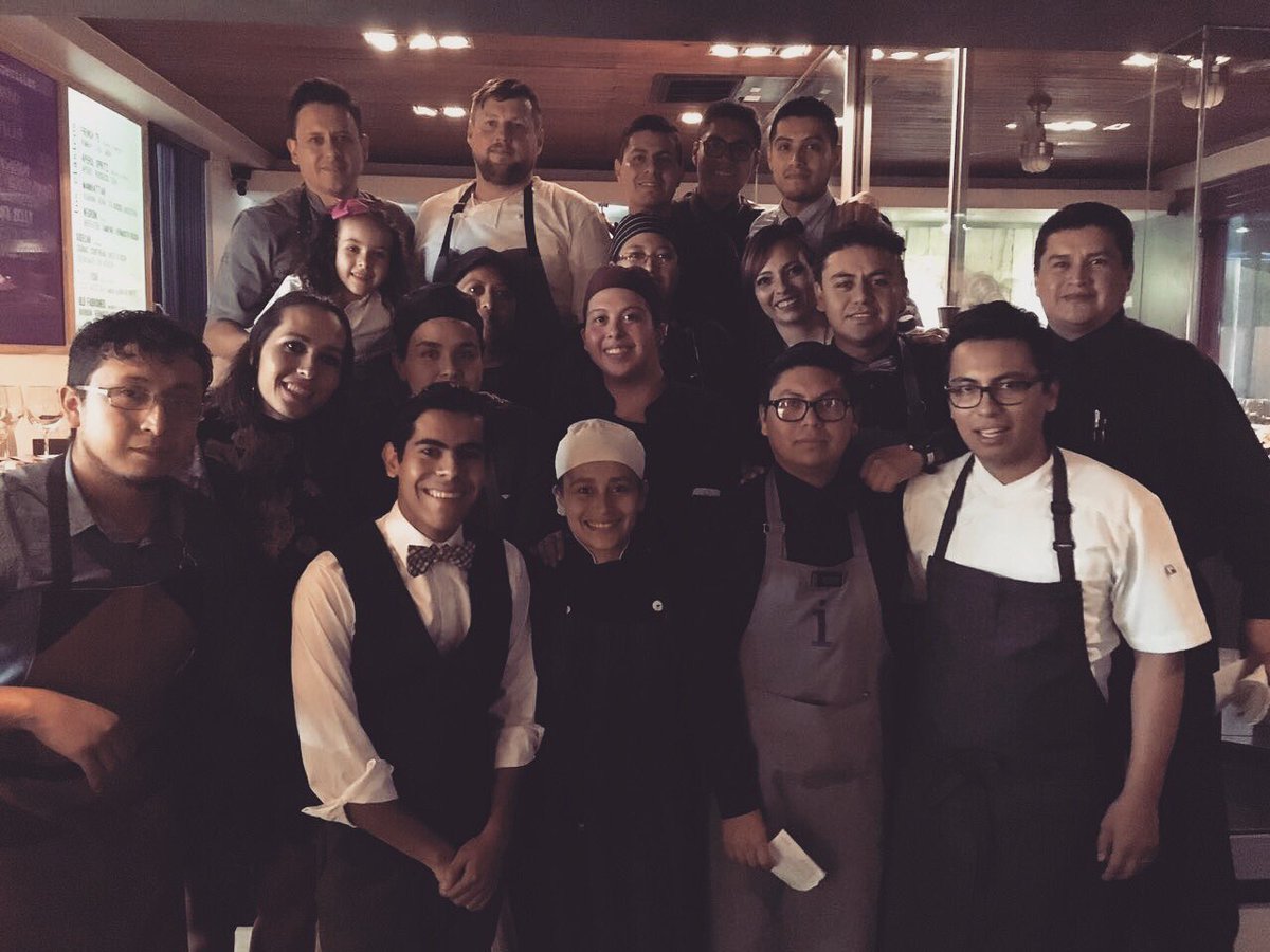 introrestaurant's tweet photo. #goodbyezavaleta #yanosvamos #cookingnights #noscambiamosdecasa #laultimaynoscambiamos https://t.co/lrhBxnhq4I