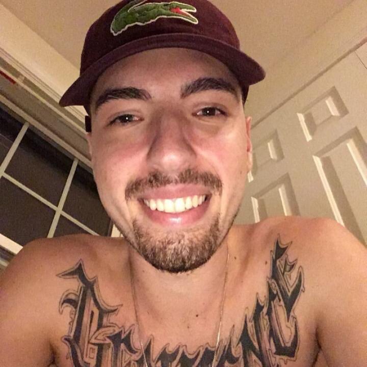 Lfoy1Treez's tweet photo. #happyperson#Liveme Phferrari: https://t.co/WRBPEnsTF0 https://t.co/gvQ7BUyhx6