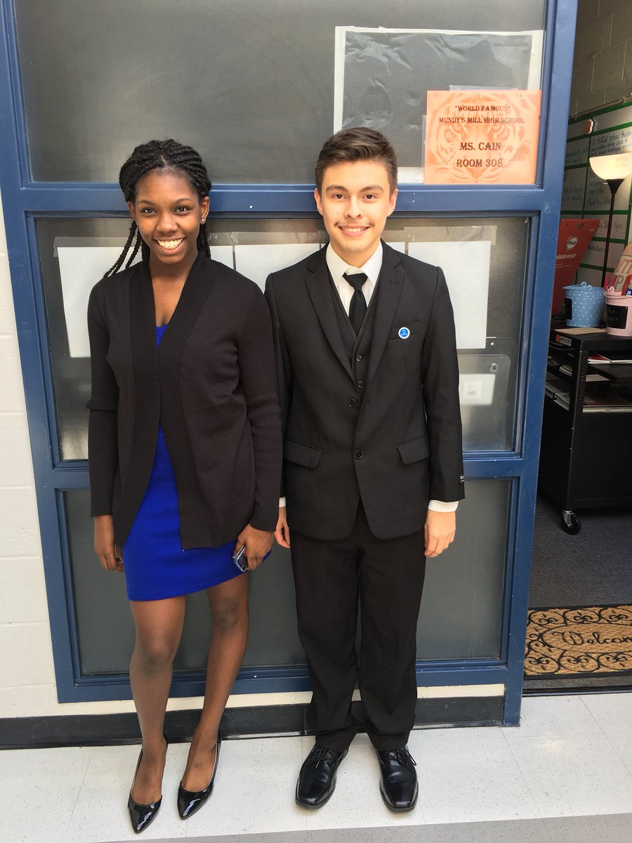 MundyHs's tweet photo. DECA students Mya Williams and Leo Ibarra participate in Professional Dress Day at the Mill 👏 https://t.co/G0U3UQ2kvg