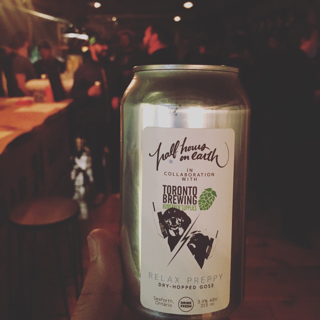 Brewvybeer's tweet photo. The Can Opener pop-up craft beer event. Sold-out success is downtown #ldnont #drinkcraftbeer @LondonFuse https://t.co/u3lqrNWxgT