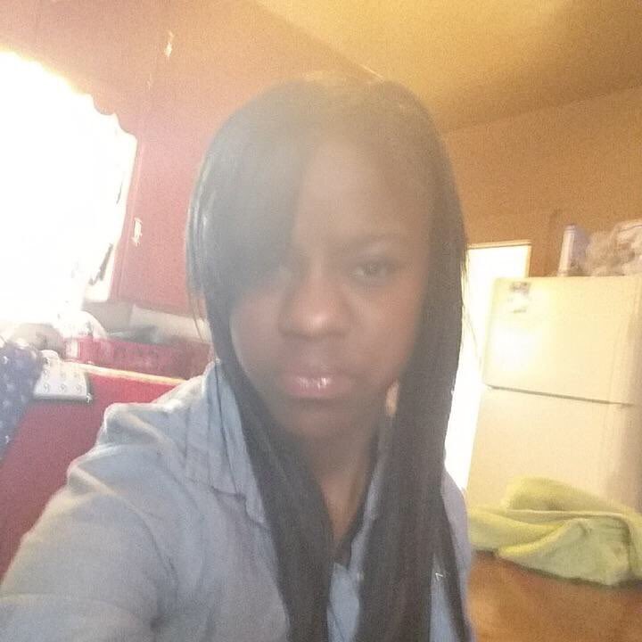 Lfoy1Treez's tweet photo. 🙌 YASSS It's time for #liveme's show ❤Eshalove : https://t.co/HmHb9eBXvY https://t.co/XYTjgZF7Fx
