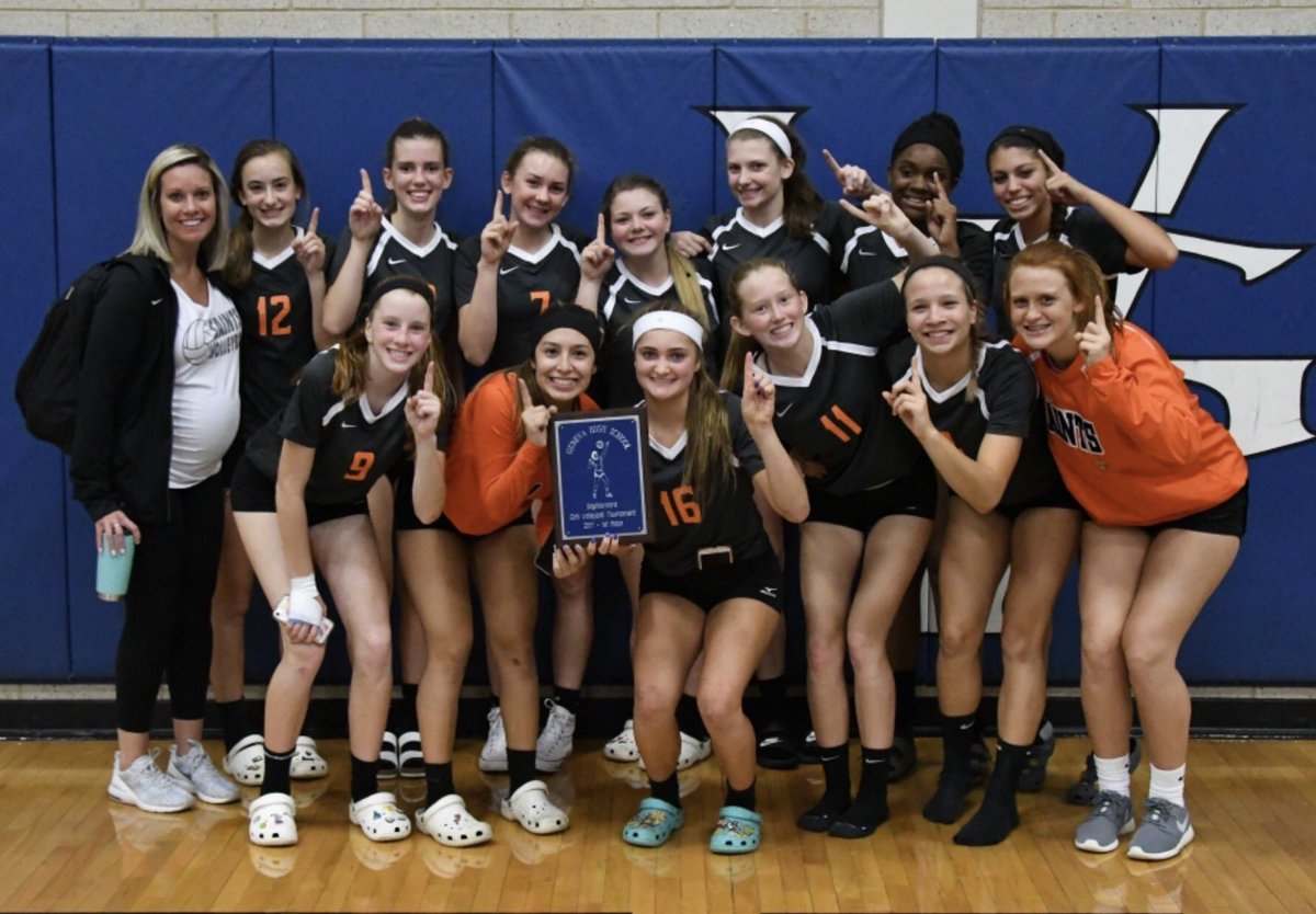 STCE Girls Volleyball tweet media