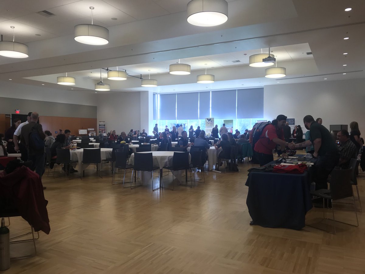 flint_leah's tweet photo. The Spokane Regional Veterans Conference @GonzagaU was a great success! #wavetcorps @WDVA @ServeWA @AmeriCorps @GUHemmingson https://t.co/DTszFcMF8b