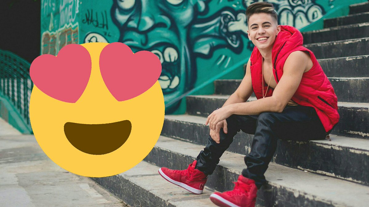 Essa foto é um pouco velha né?😏😊😍