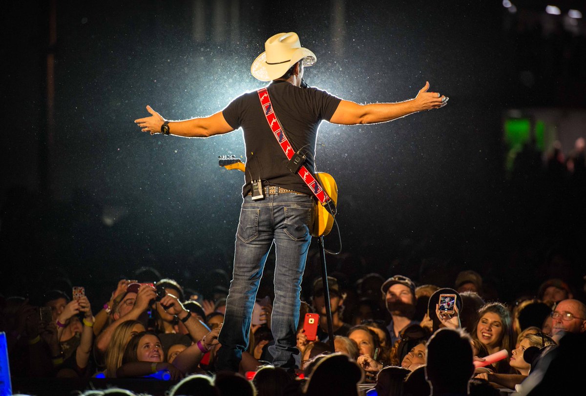 BradPaisley's tweet photo. Honored to be apart of the @eldo_MAD grand opening! Thanks for having us El Dorado. https://t.co/t09ilT5Oi1