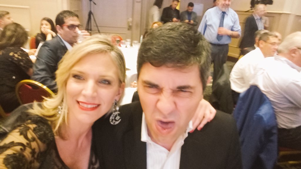 cruztv's tweet photo. Con el mejor conductor @GerardoLopez  @tele8noticias  #PremiosAcorca https://t.co/biRrx9GcTa
