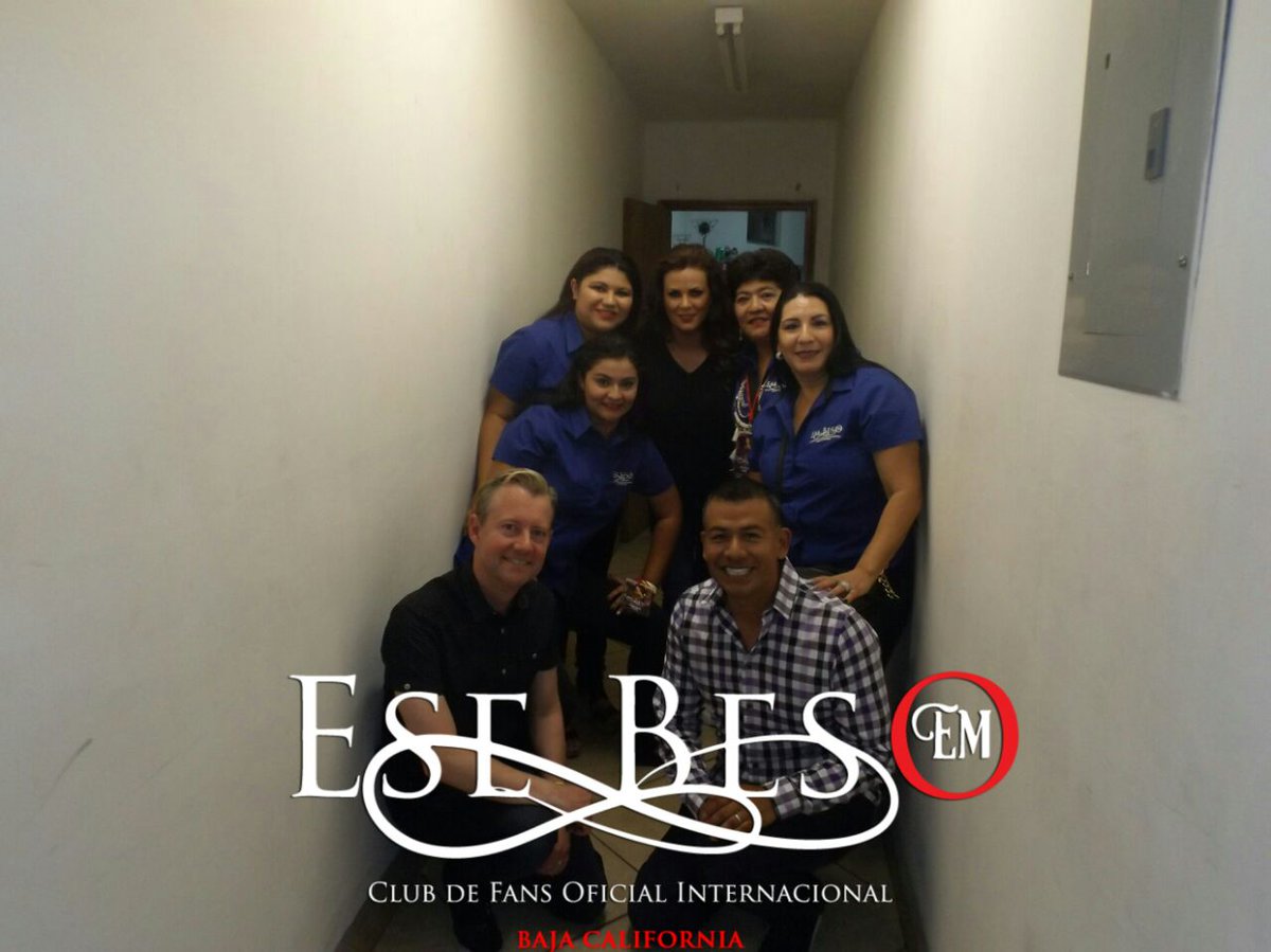 EseBeso_Bc's tweet photo. #ParDeReinasMexicali gracias @BOBOProduccion por sus atenciones y a nuestra querida @EdithMarquezL https://t.co/Fx3oSbjKYU