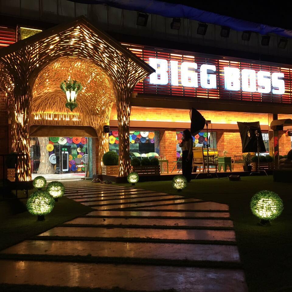 Biggbooss10's tweet photo. #NewProfilePic https://t.co/GkytUDYy5F