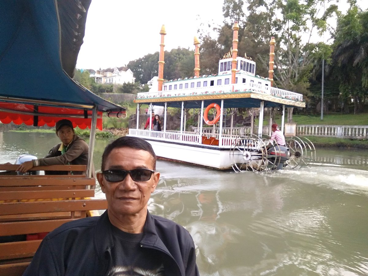 Berjagalah untuk hal yang terburuk, berharaplah akan hal yang terbaik dan terimalah apapun yang datang