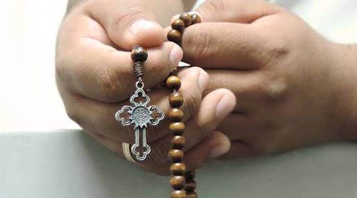 KustraD's tweet image. #Octubre, el mes del Sto #Rosario.
"Si quieren que la paz reine en sus familias y en su Patria, recen todos los días el Rosario". San Pío X