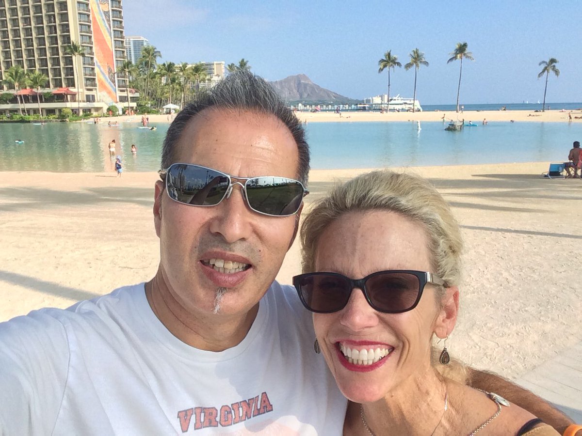 UVASB3's tweet photo. #Boom30+YearsLOveHer https://t.co/RQjgN70gSe