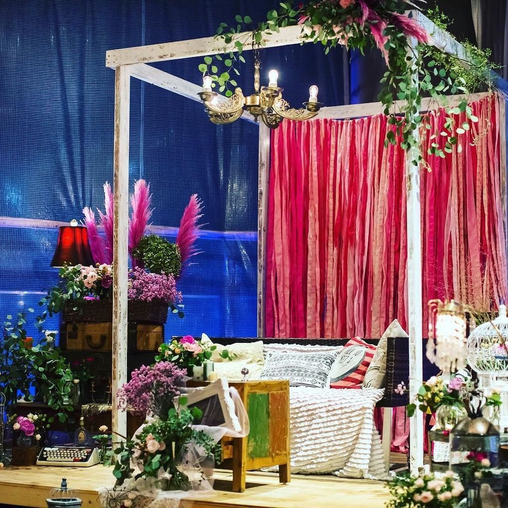 みたのブライダル こんなに可愛い新郎新婦様のお席で2次会をされませんか 結婚式準備 かわいい結婚式沖縄 かわいい 結婚式 空間コーディネート 高砂 高砂装花 高砂装飾 沖縄ロケーションフォト 沖縄ビーチフォト ロケーショ T Co