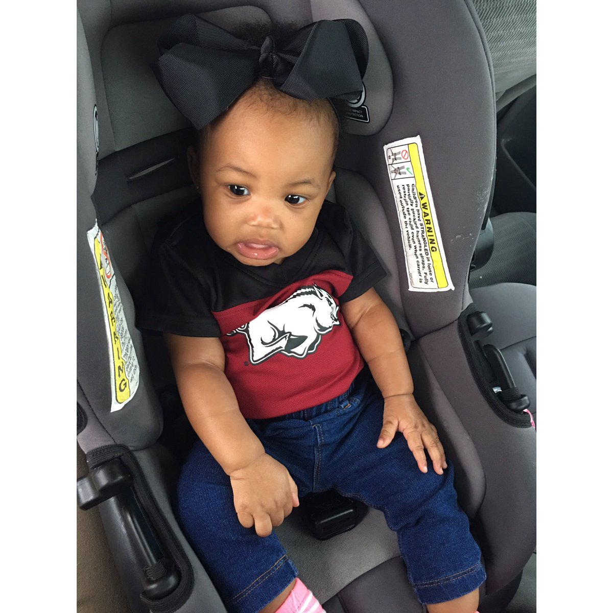 beautiful1loren's tweet photo. Mommy's Little Princess #RazorbackFan #WoooPigSoieee https://t.co/dHbGPsyT2e