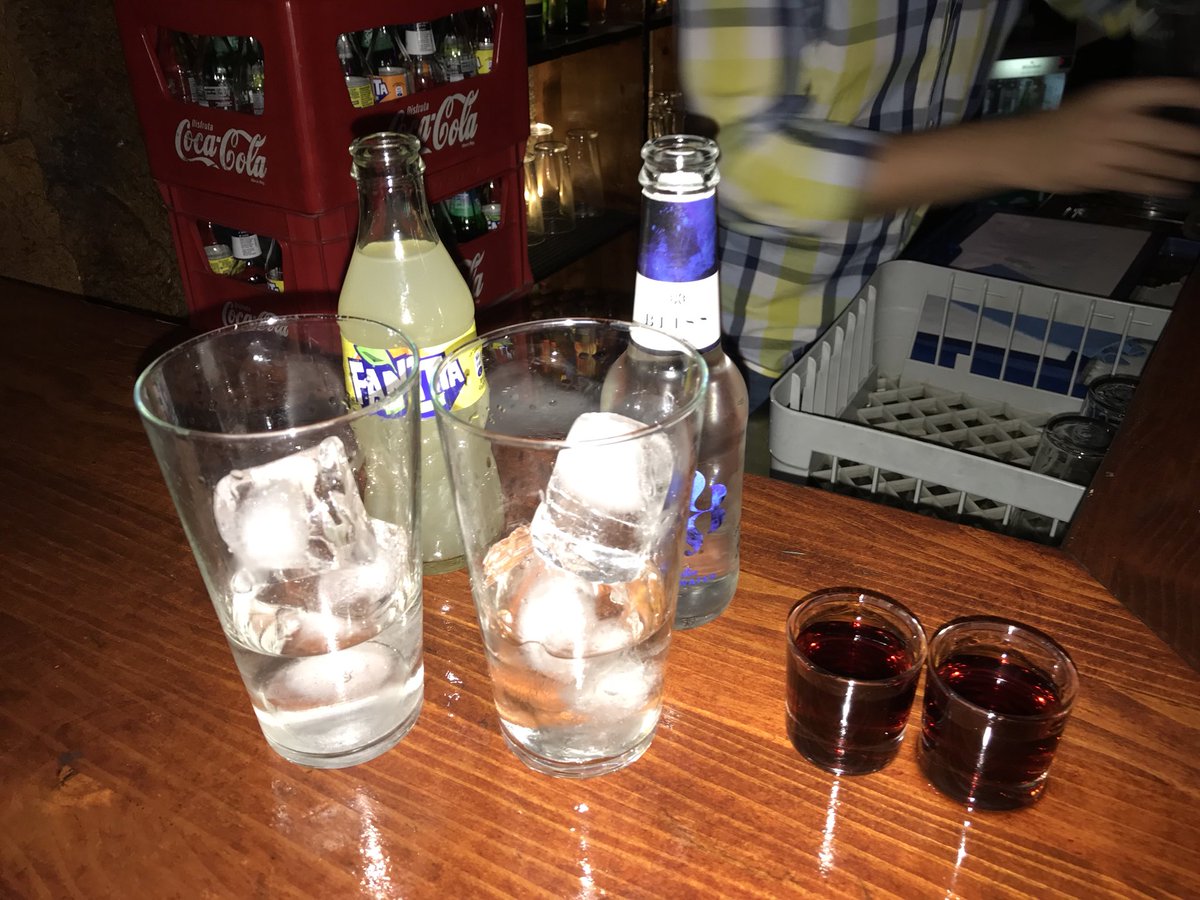 VegaDrive's tweet photo. Gracias a todos por vuestras visitas y vuestros likes.

El partner os ama. 

Y yo también.

#youtube #seagrans #Beefeter #jagermeister https://t.co/ba1djNuXlI