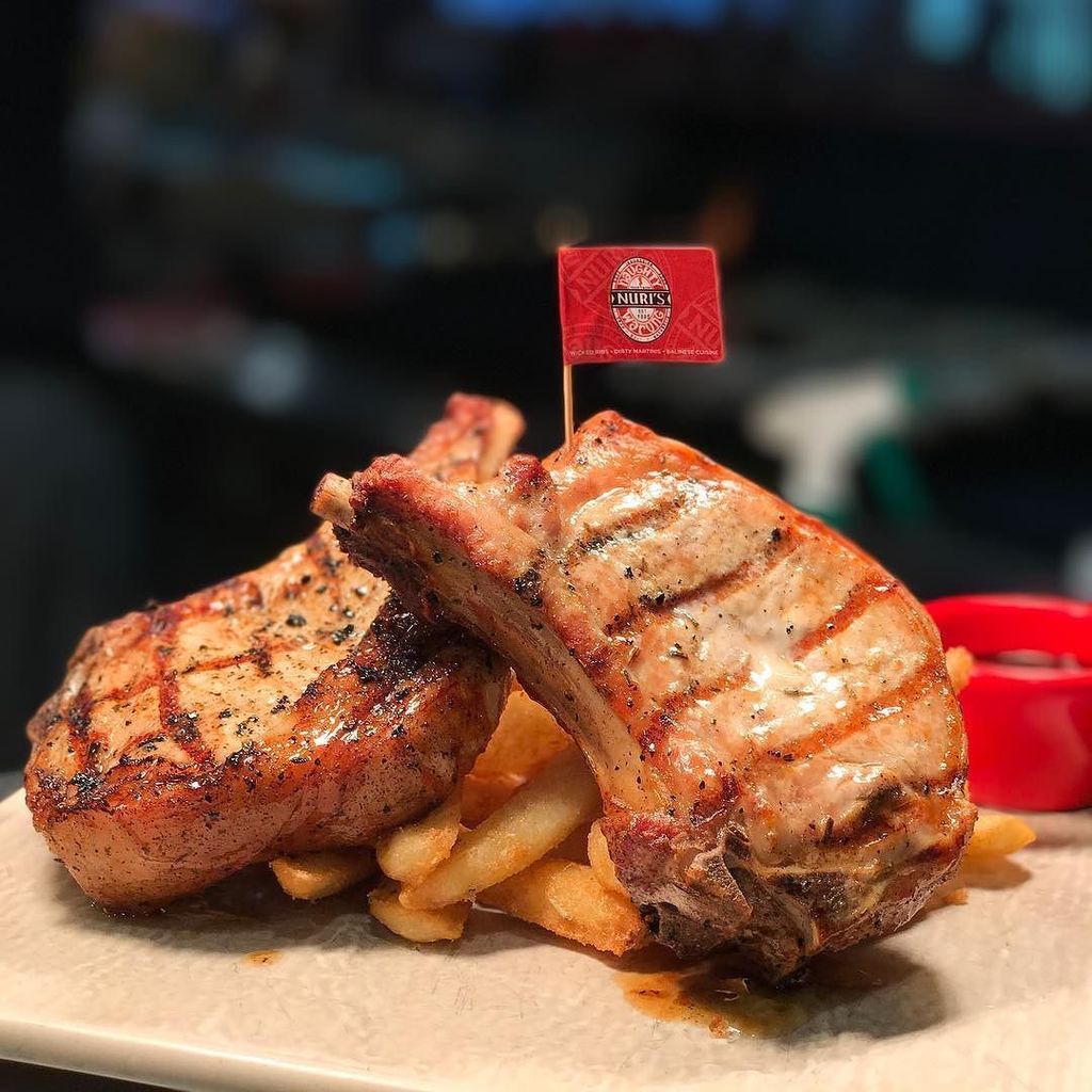 Our char-grilled pork chop steak is seriously the most mouth watering pork chop ever 🤤 Marinated in rosemary and s… ift.tt/2hFglww