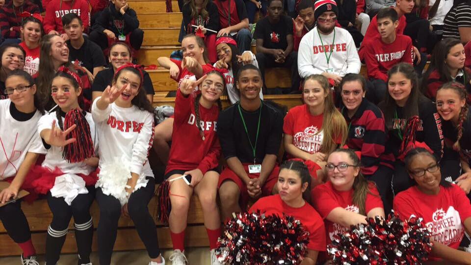 kristinlavoie_'s tweet photo. durfee offers so many activities and events for us, there’s no other school i’d rather be at #durfeepride #fallriverpride https://t.co/8cdACeLora