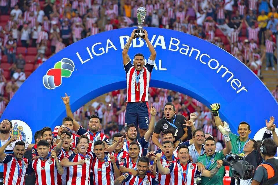 capitalchivas's tweet photo. @Edy_Lozano Mira PUTITO, 3 puntos se olvidan, pero esta no la vas a olvidar NUNCA!! #comper #bientarde😂 https://t.co/67EuYlWnXW