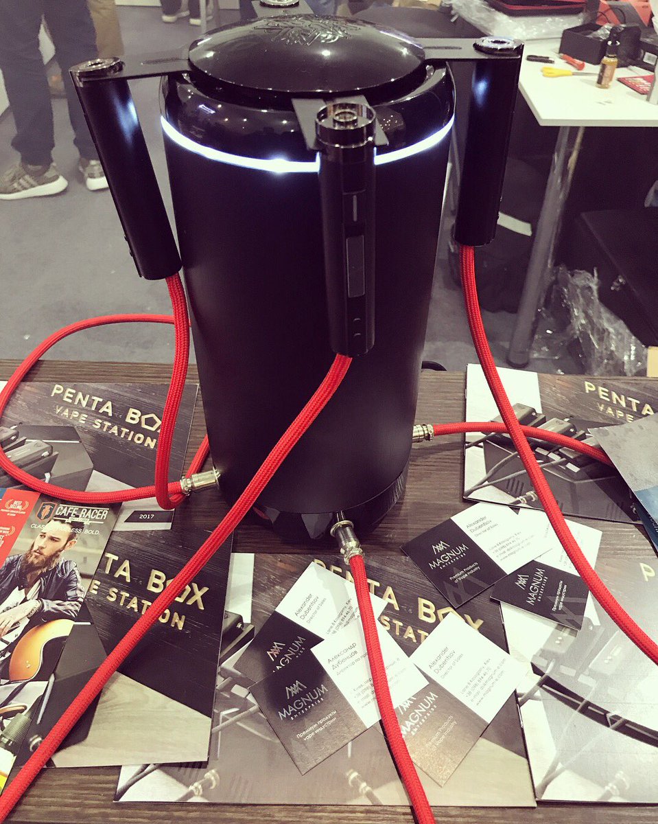 dimasawiew's tweet image. 👽Адские машины. Для одновременного обслуживания. #vapemachine #vapeexpo #vapeexpo_kiev #вейп #vape #exebition #kiev #ukraine #ilovekiev